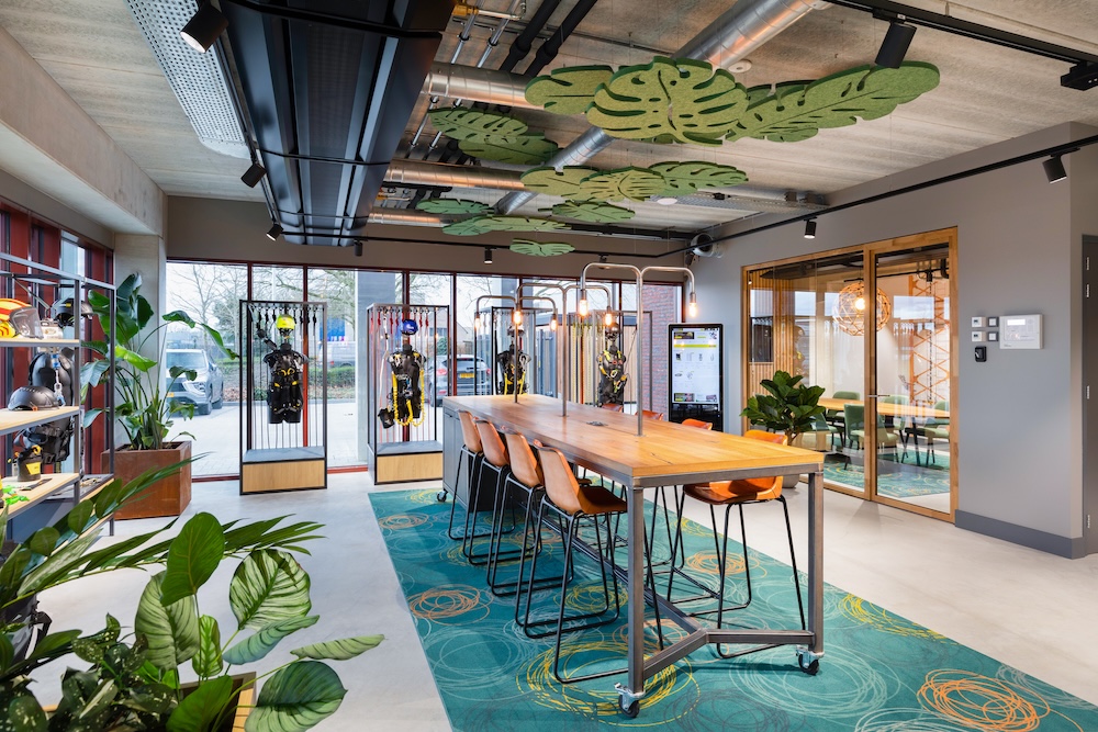 FotoVan lege ruimtes tot levendige werkomgeving